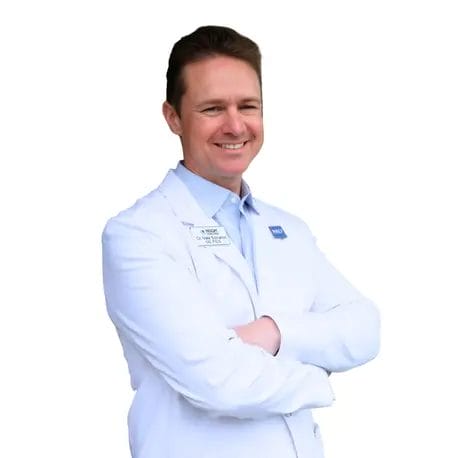 Portrait of Dr. Nhi Nguyen
